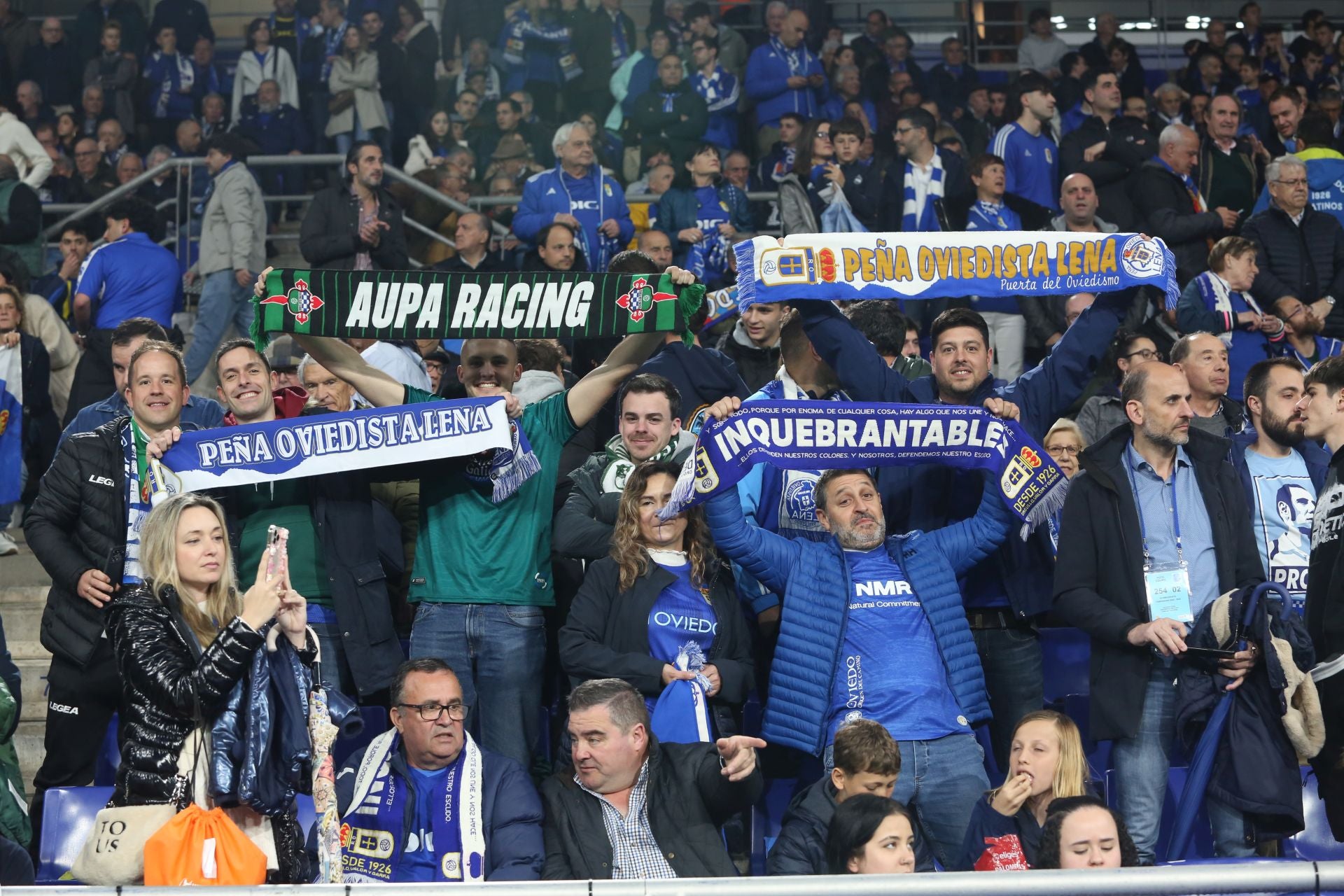 ¿Estuviste en el Real Oviedo-Racing de Ferrol? ¡Búscate en las fotos!