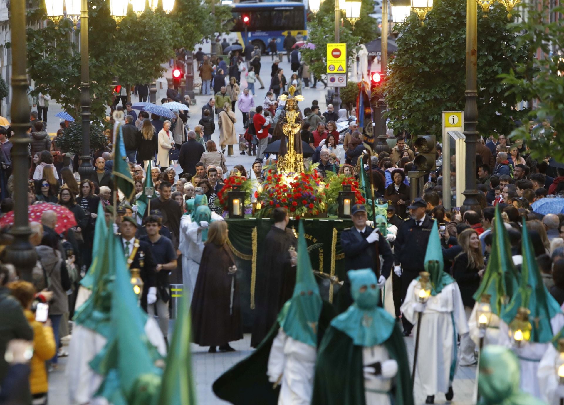 Procesión de Jesús Cautivo de Avilés