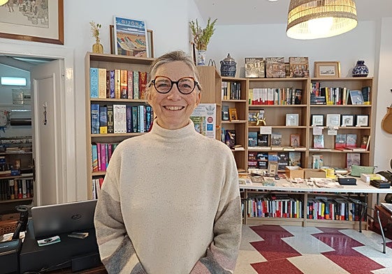Leticia Cienfuegos-Jovellanos en su librería.