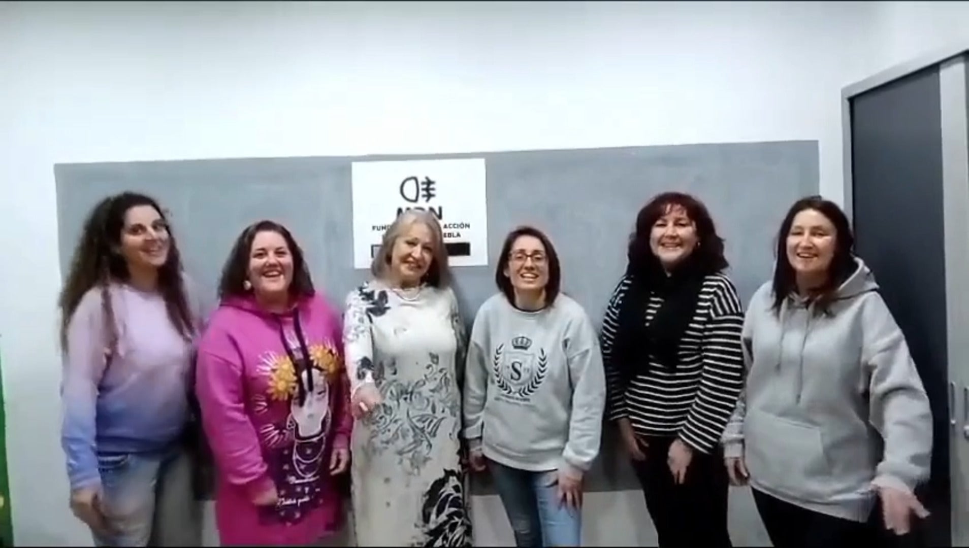 El equipo directivo de Mar de Niebla, felicita a EL COMERCIO