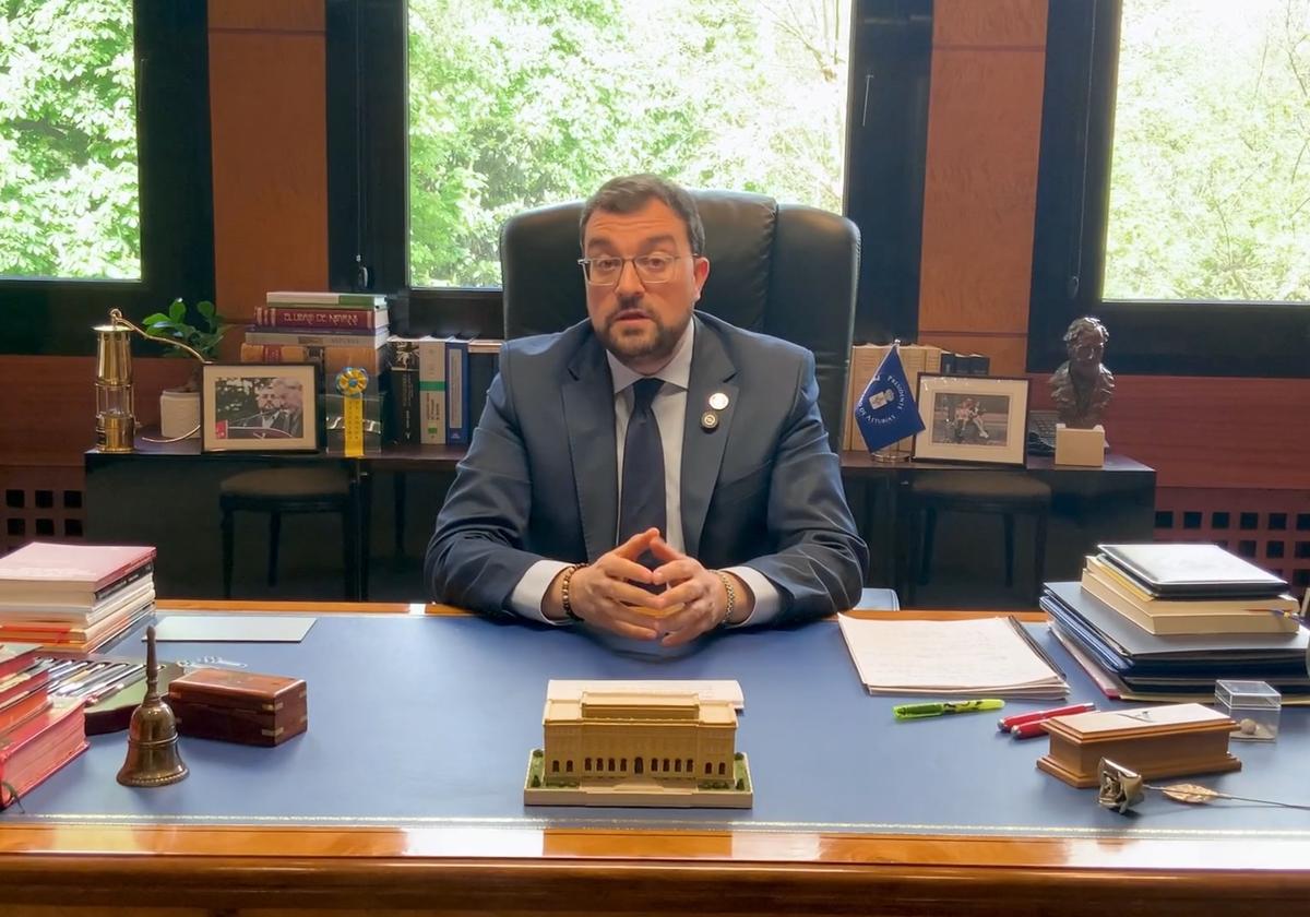 Barbón acusa a la oposición de «utilizar el dolor» y califica de «generosa» la decisión de Belarmina Díaz
