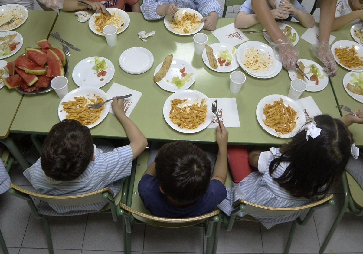 Más frutas y menos frituras: así serán a partir de ahora los menús de los comedores escolares