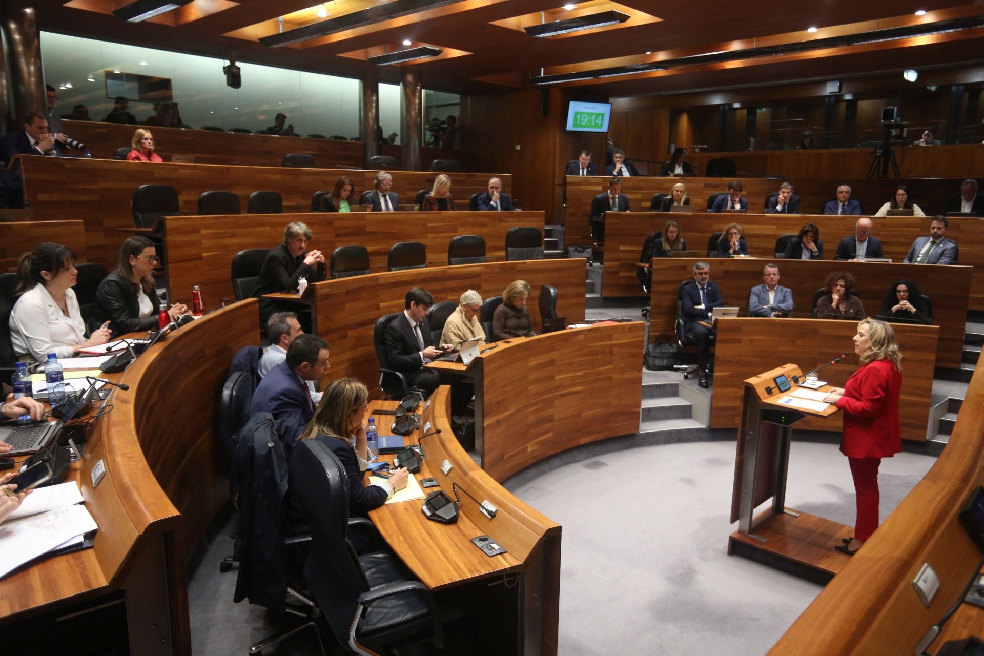 Las imágenes del Pleno que acabó con la dimisión de Belarmina Díaz