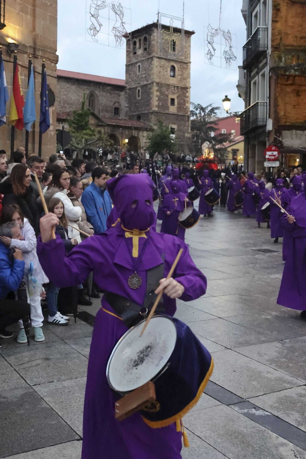 Procesión del Encuentro en Avilés
