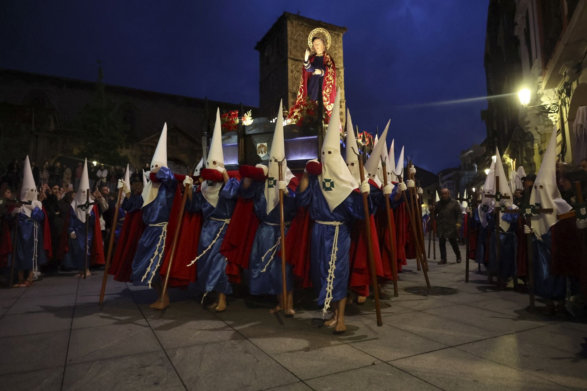 Procesión del Encuentro en Avilés
