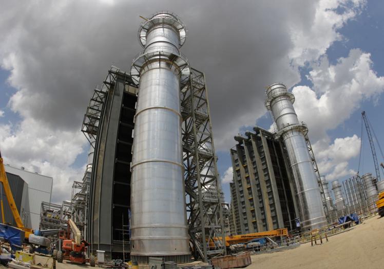 Obra de la central de Termocentro, en Venezuela y de la de Djelfa..