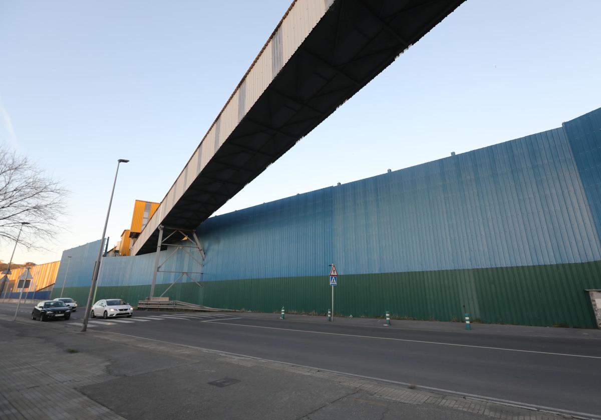 El puerto de Avilés completa el cierre de seguridad de la Dársena de San Juan