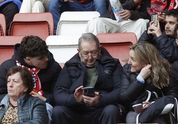 Fotos: ¿Fuiste a El Molinón para ver el Sporting - Mirandés? ¡Búscate!