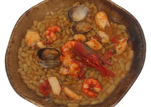 Verdines xunto'l mar de Casa Repinaldo de Candás.