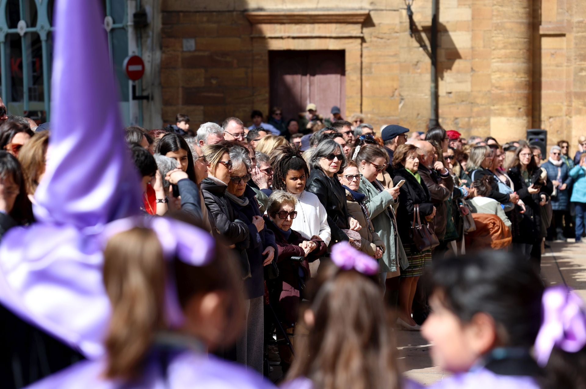 Fotos: La procesión de la Soledad en Oviedo