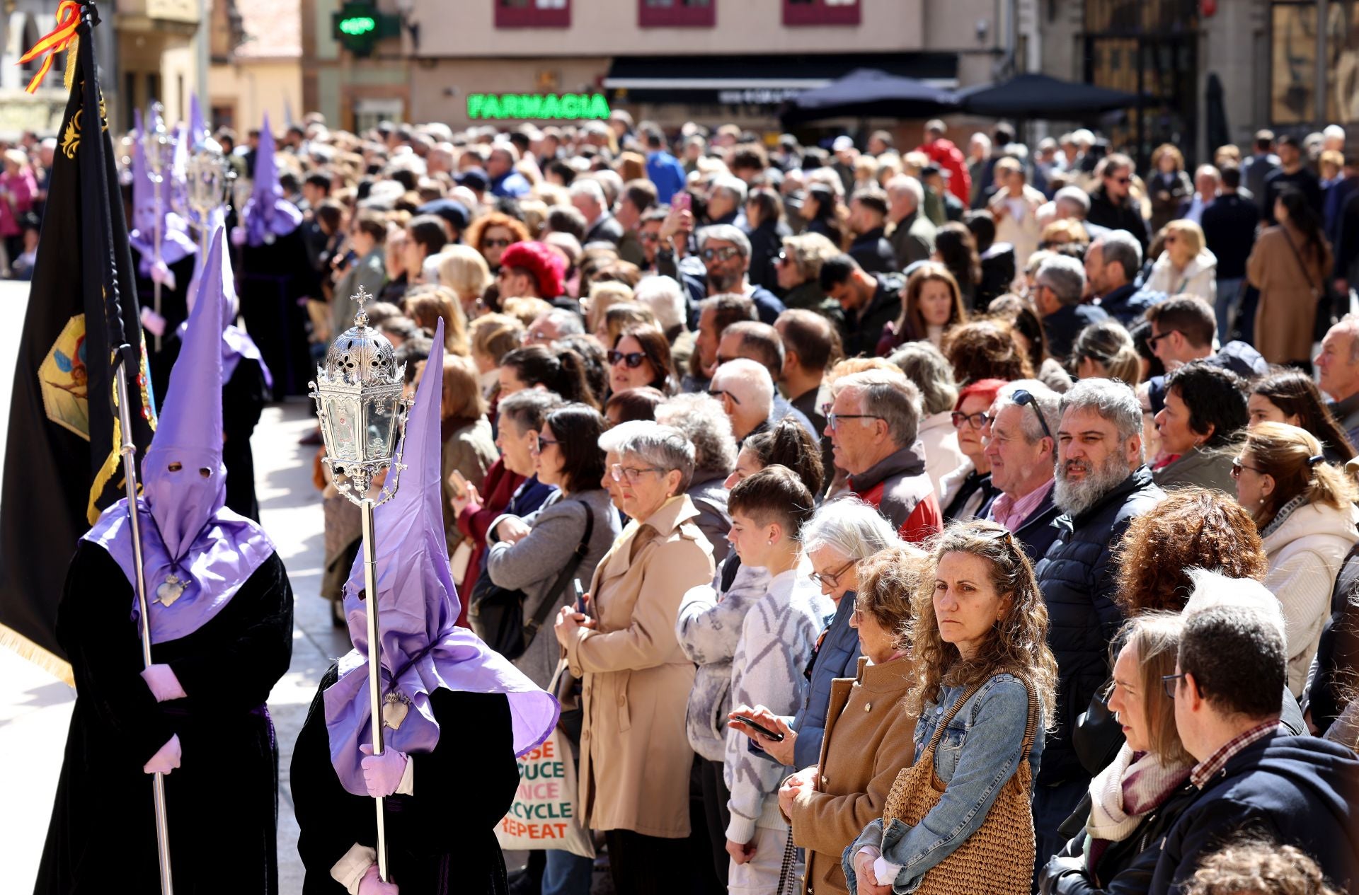 Fotos: La procesión de la Soledad en Oviedo