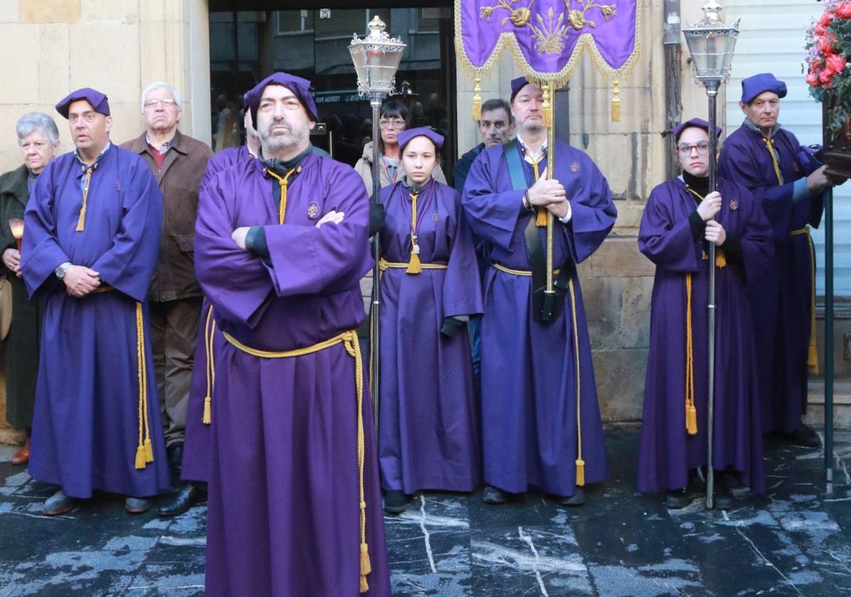 Así vivió Villaviciosa la procesión de la Soledad