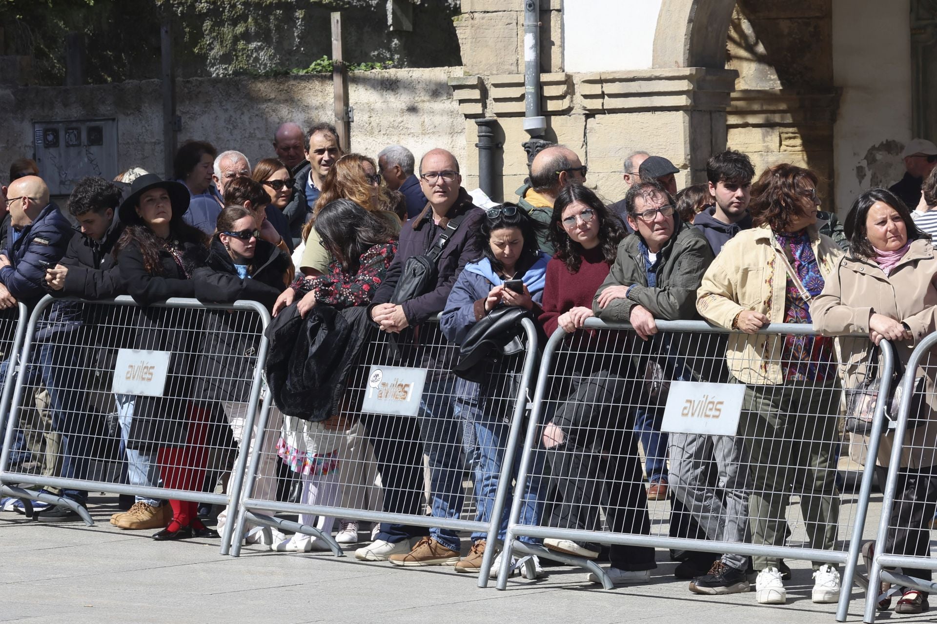 Todas las fotos del desfile de carrozas de las fiestas de El Bollo de Avilés 2025