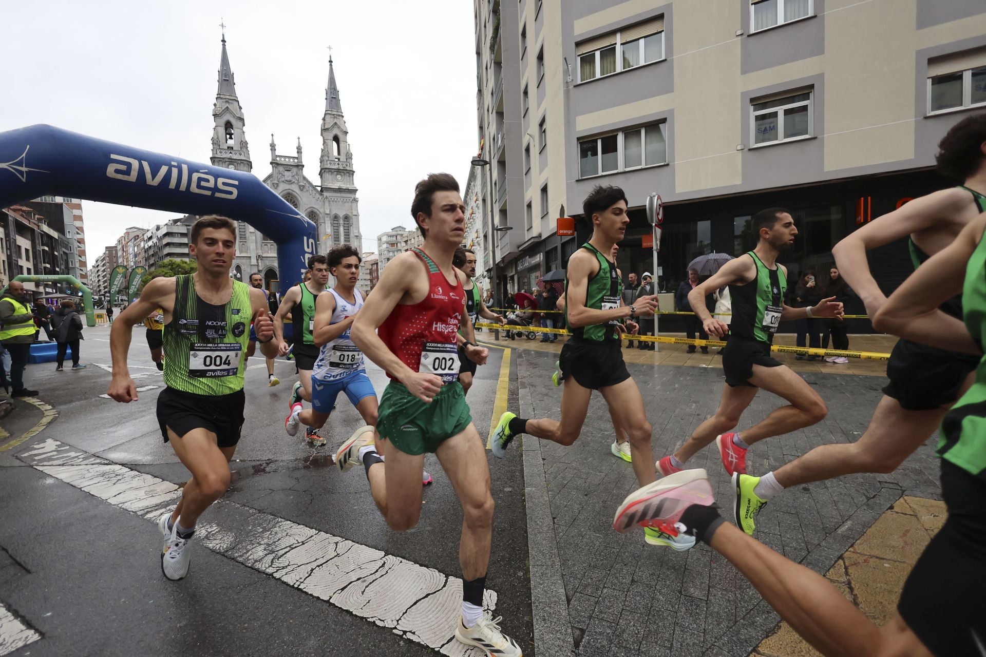 La Milla Urbana de Avilés vence a la lluvia