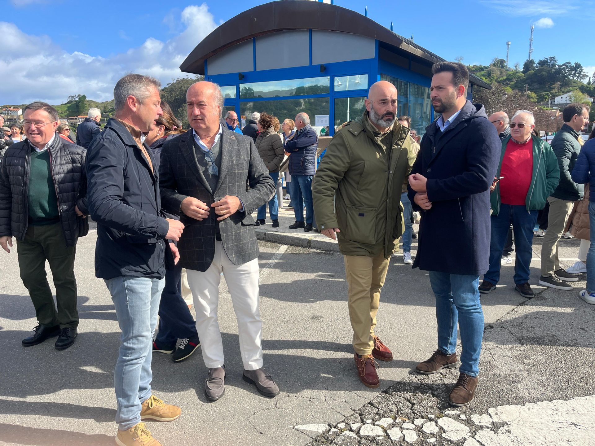 Clamor en Ribadesella contra el cierre de su puente