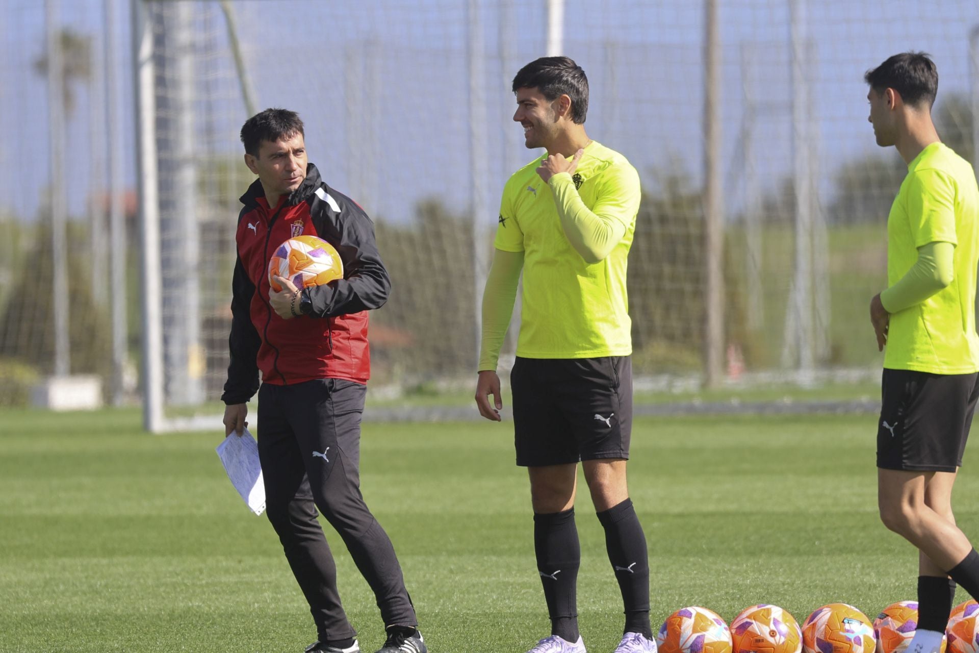 Entrenamiento del Sporting de Gijón en Mareo: próxima parada a Cádiz