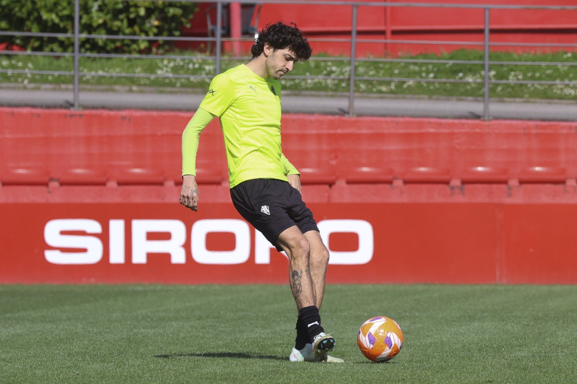 Entrenamiento del Sporting de Gijón en Mareo: próxima parada a Cádiz