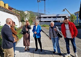 La consejera Concepción Saavedra visitó este jueves las obras del nuevo centro de salud de Pola de Lena.