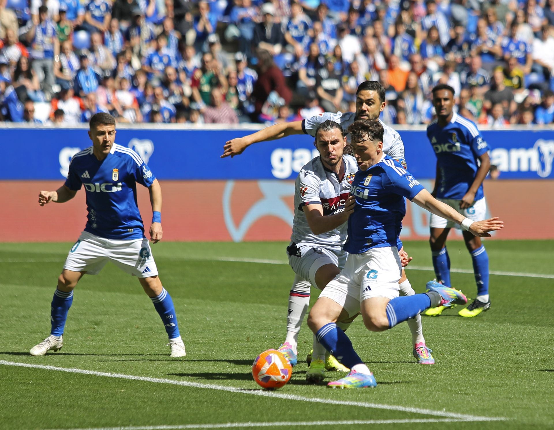 Las mejores imágenes del Real Oviedo - Levante