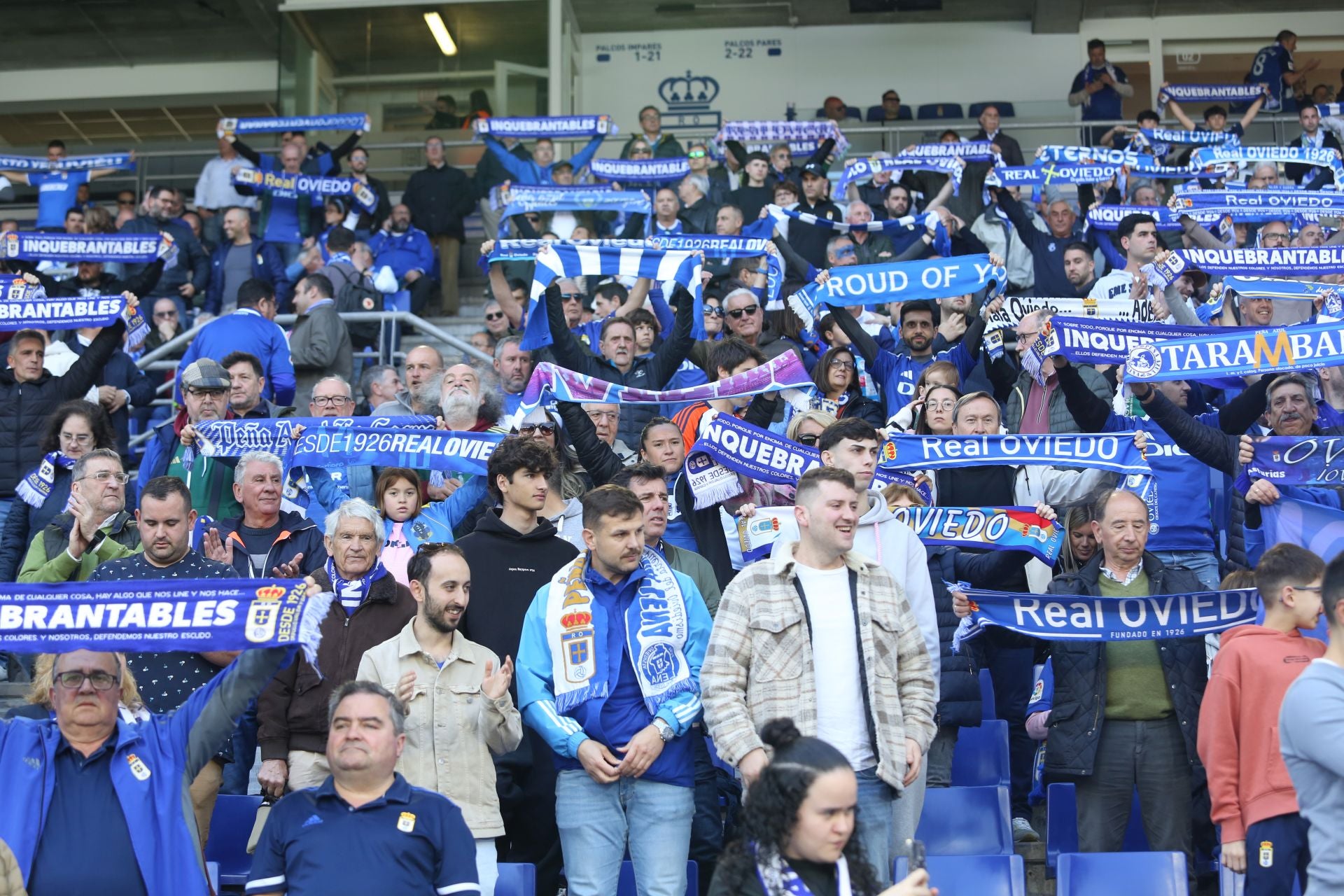 ¿Estuviste en el Real Oviedo - Levante? ¡Búscate en las fotos!