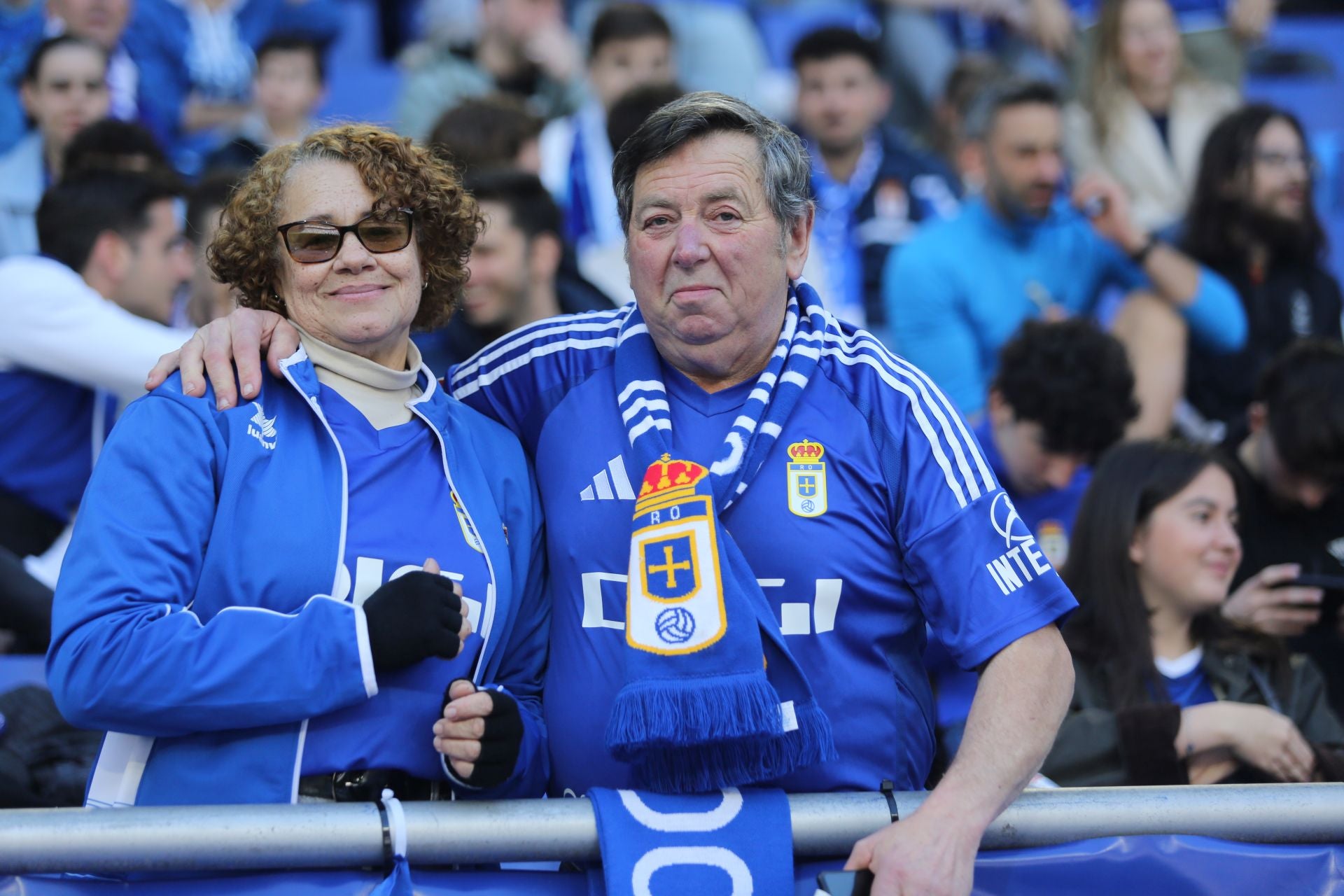 ¿Estuviste en el Real Oviedo - Levante? ¡Búscate en las fotos!