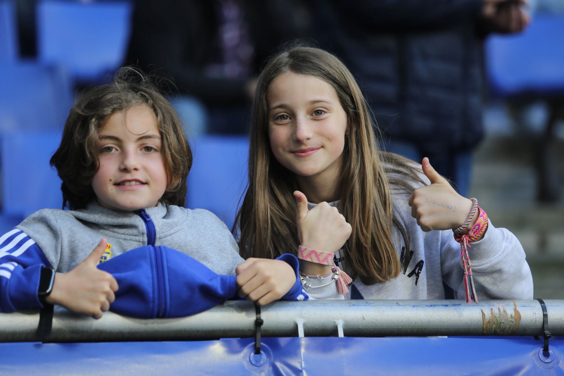 ¿Estuviste en el Real Oviedo - Levante? ¡Búscate en las fotos!