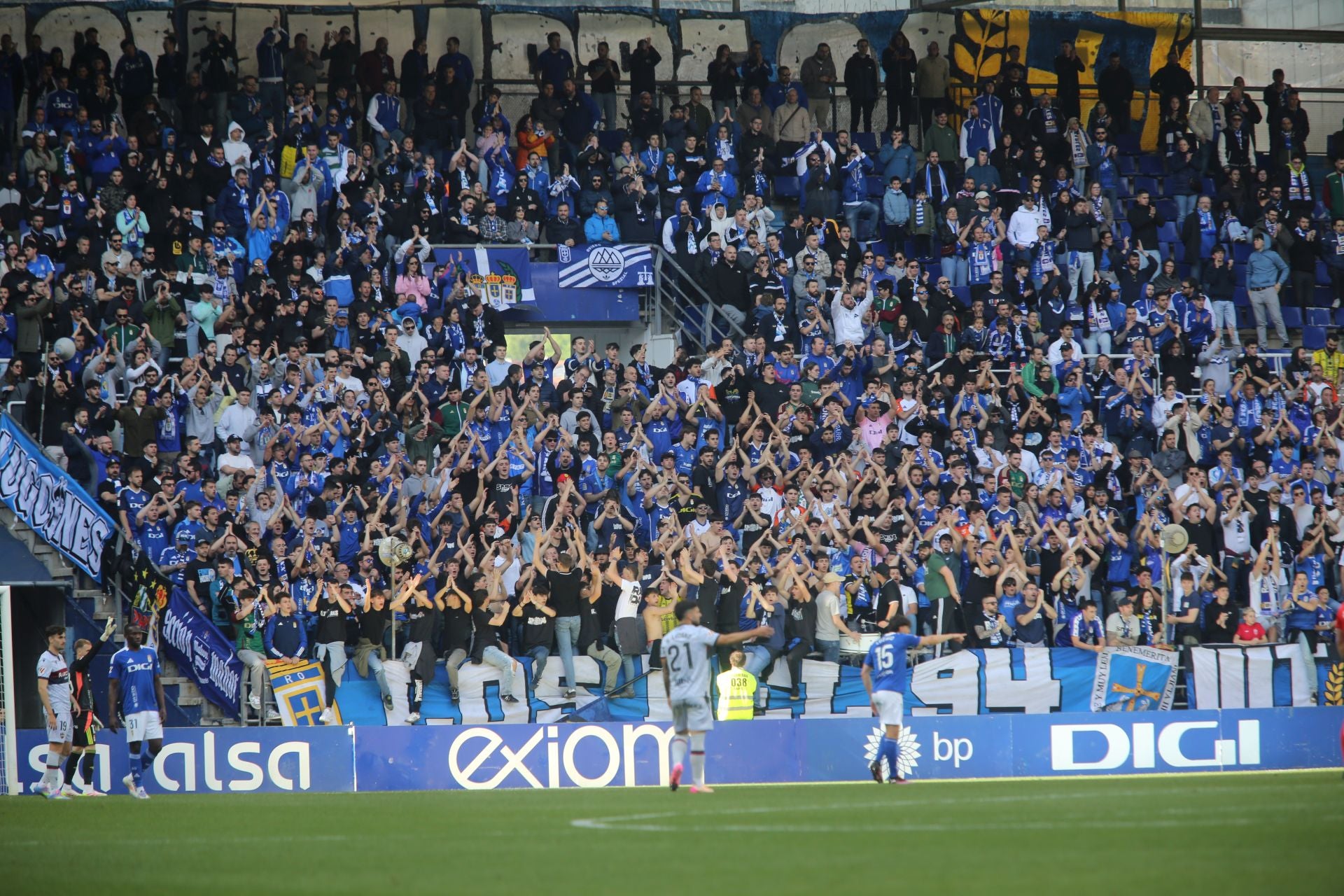 ¿Estuviste en el Real Oviedo - Levante? ¡Búscate en las fotos!