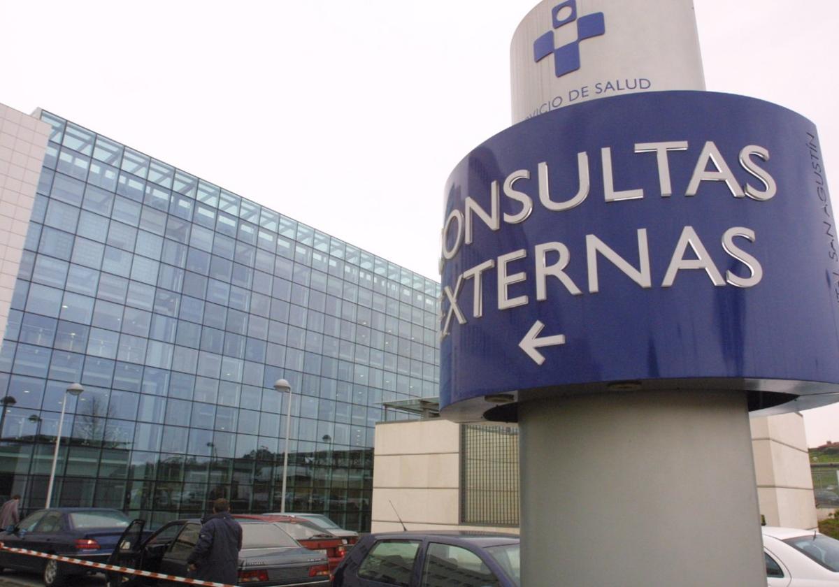 La espera en consultas se reduce en todos las especialidades en el Hospital San Agustín de Avilés, salvo ORL y Trauma