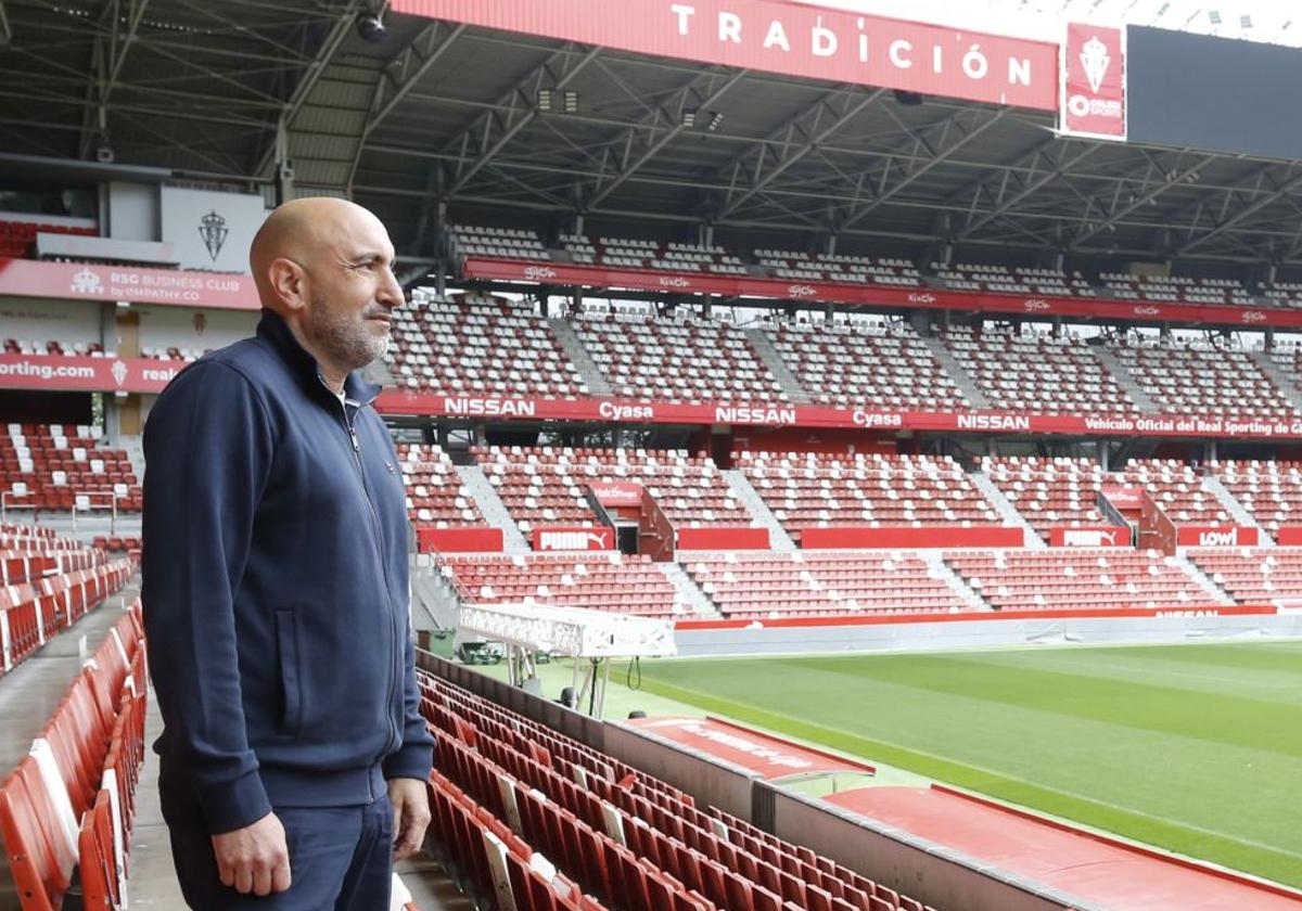 Abelardo Fernández, exentrenador del Sporting de Gijón: «No cambio el ascenso de los 'guajes' por tener una 'Champions' con el Barça»