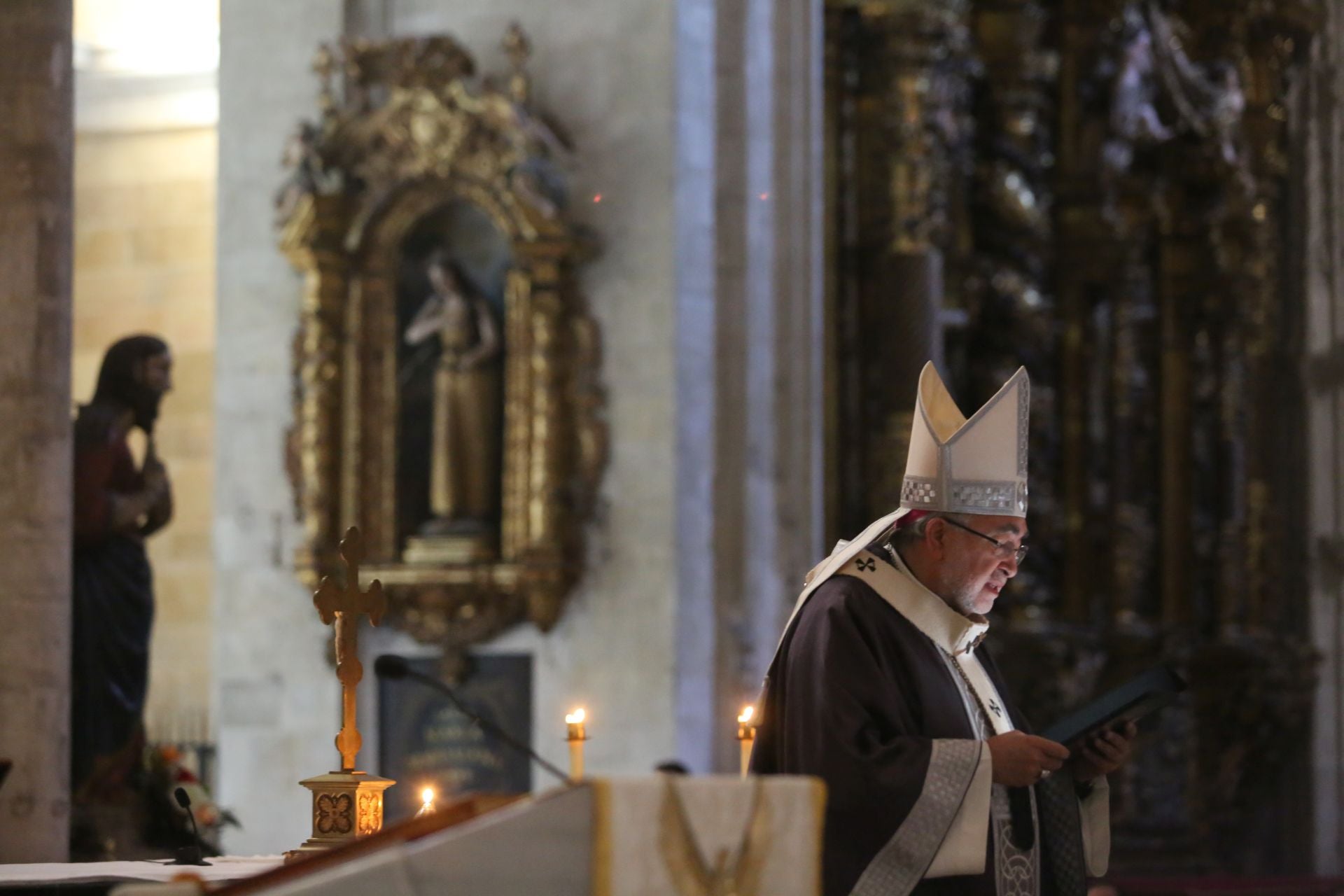 Asturias reza por el Papa Francisco: así ha sido el emotivo funeral en la Catedral de Oviedo