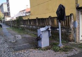 El único paso a la estación que tiene la estación de Blimea
