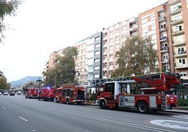 Portal del número 3 de la calle Bernardo Casielles, donde falleció el octogenario. Mario Rojas
