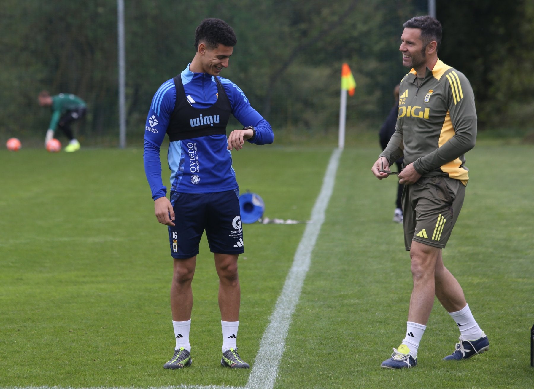Veljko Paunovic rearma su once en el Real Oviedo con la recuperación de los 'tocados'