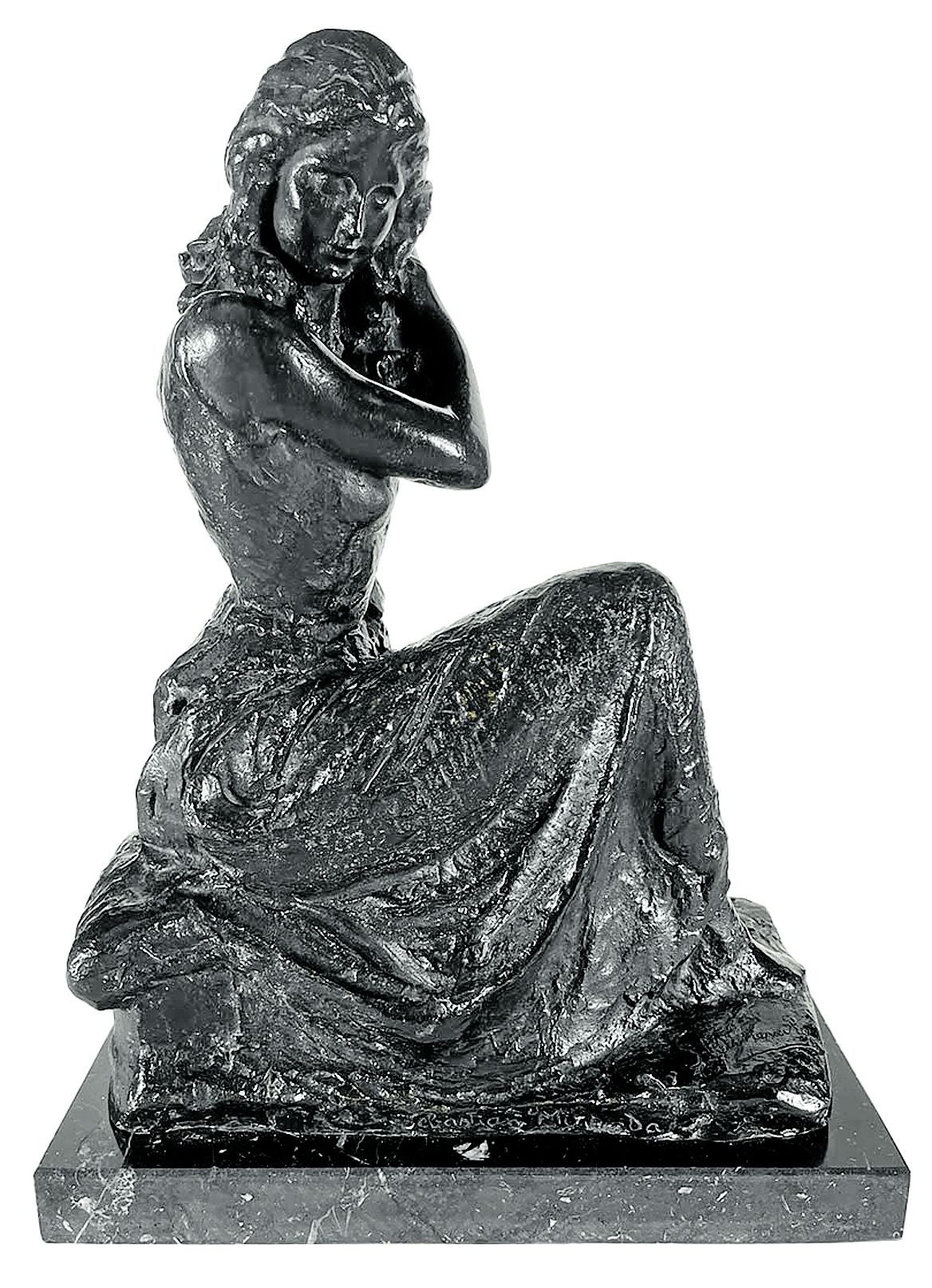 Gitana (La Encarna peinándose) escultura de Sebastián Miranda.