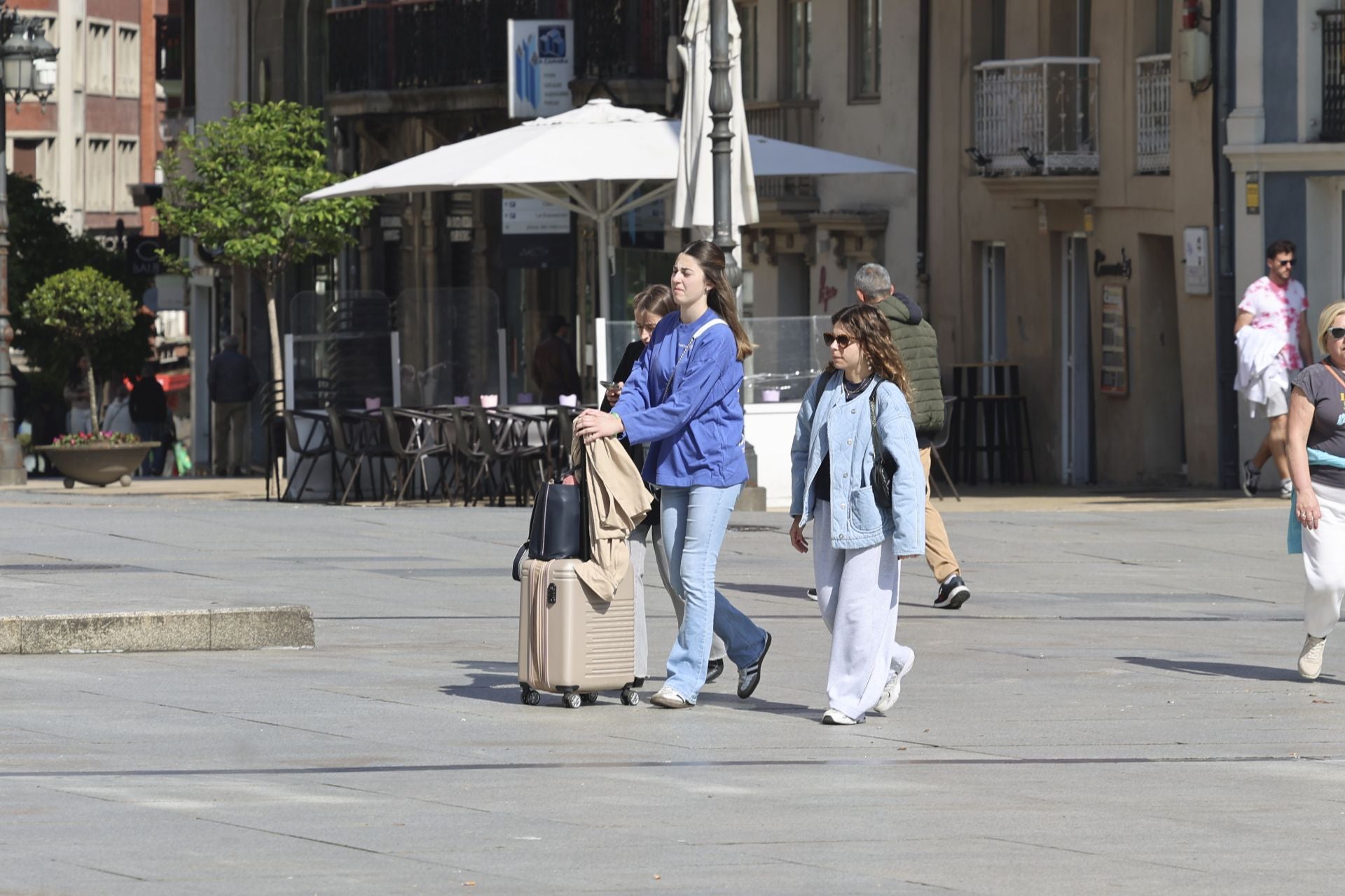 Turistas en las principales ciudades asturianas