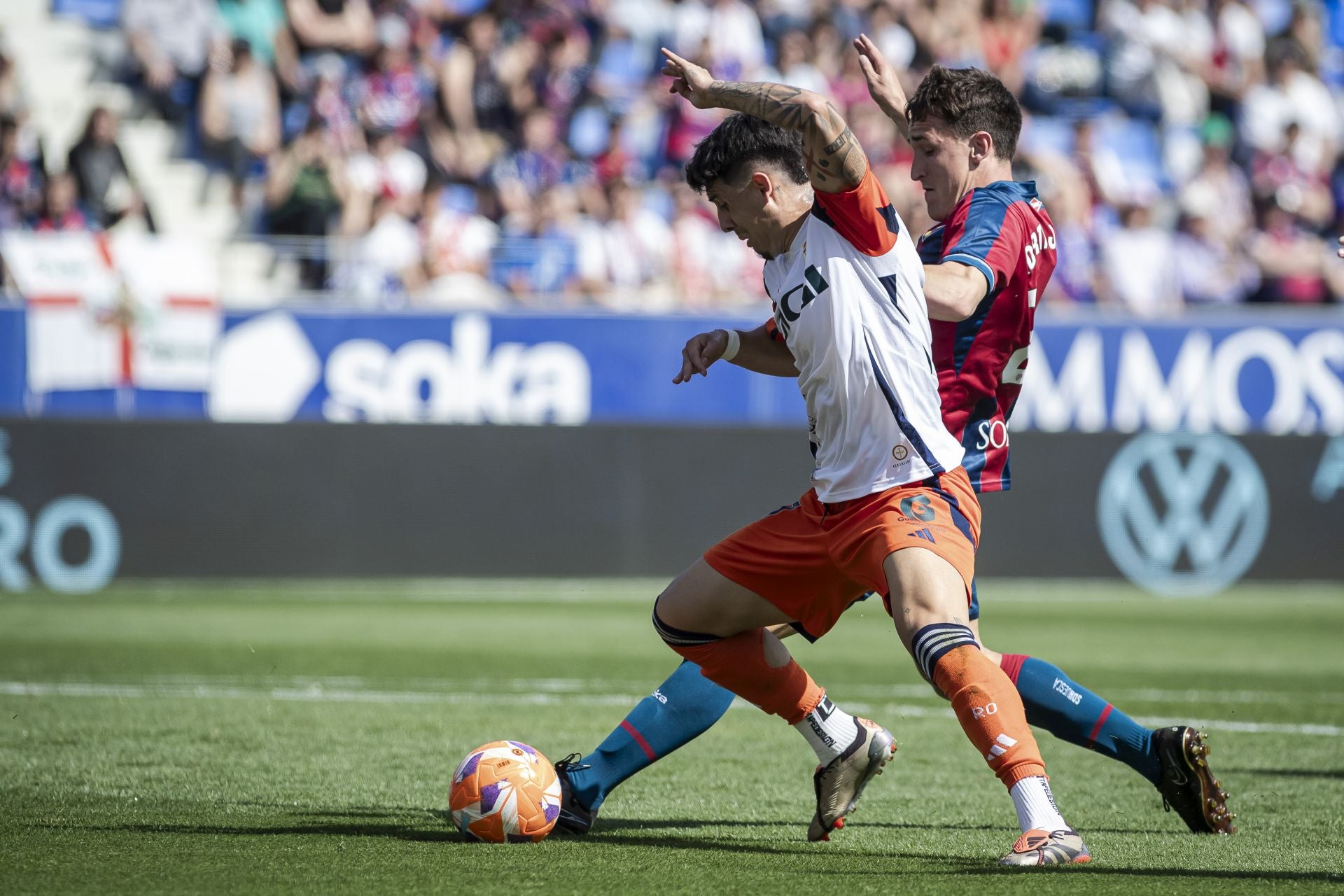 Fotos: Las jugadas del Huesca - Real Oviedo