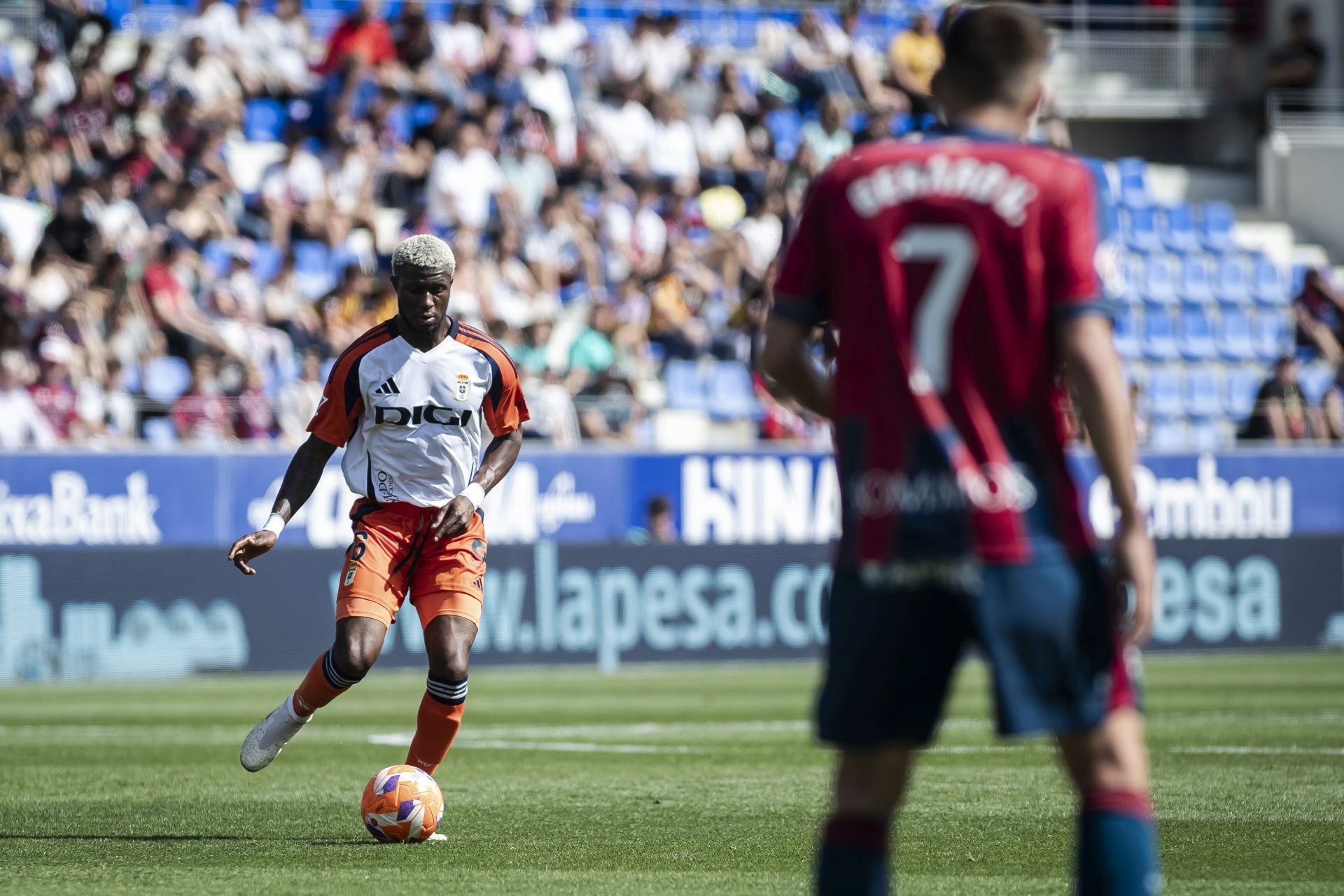 Fotos: Las jugadas del Huesca - Real Oviedo