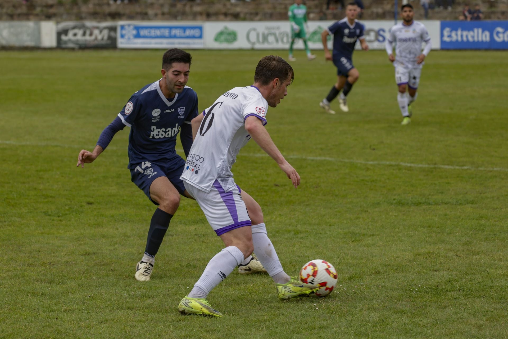El Marino de Luanco celebra su permanencia en Segunda RFEF