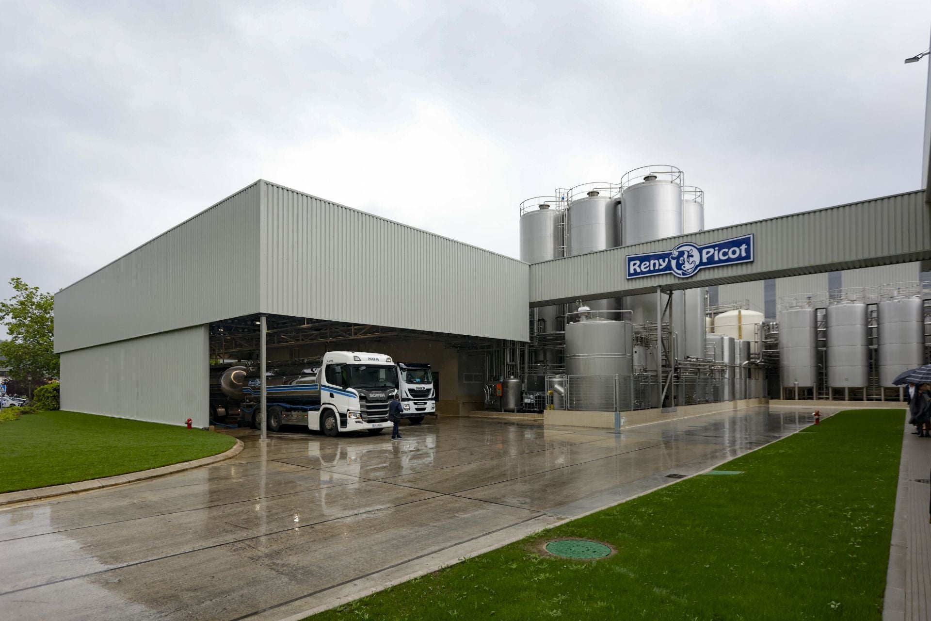 El sector lácteo de Asturias se rearma con una nueva planta para fabricar mozzarella
