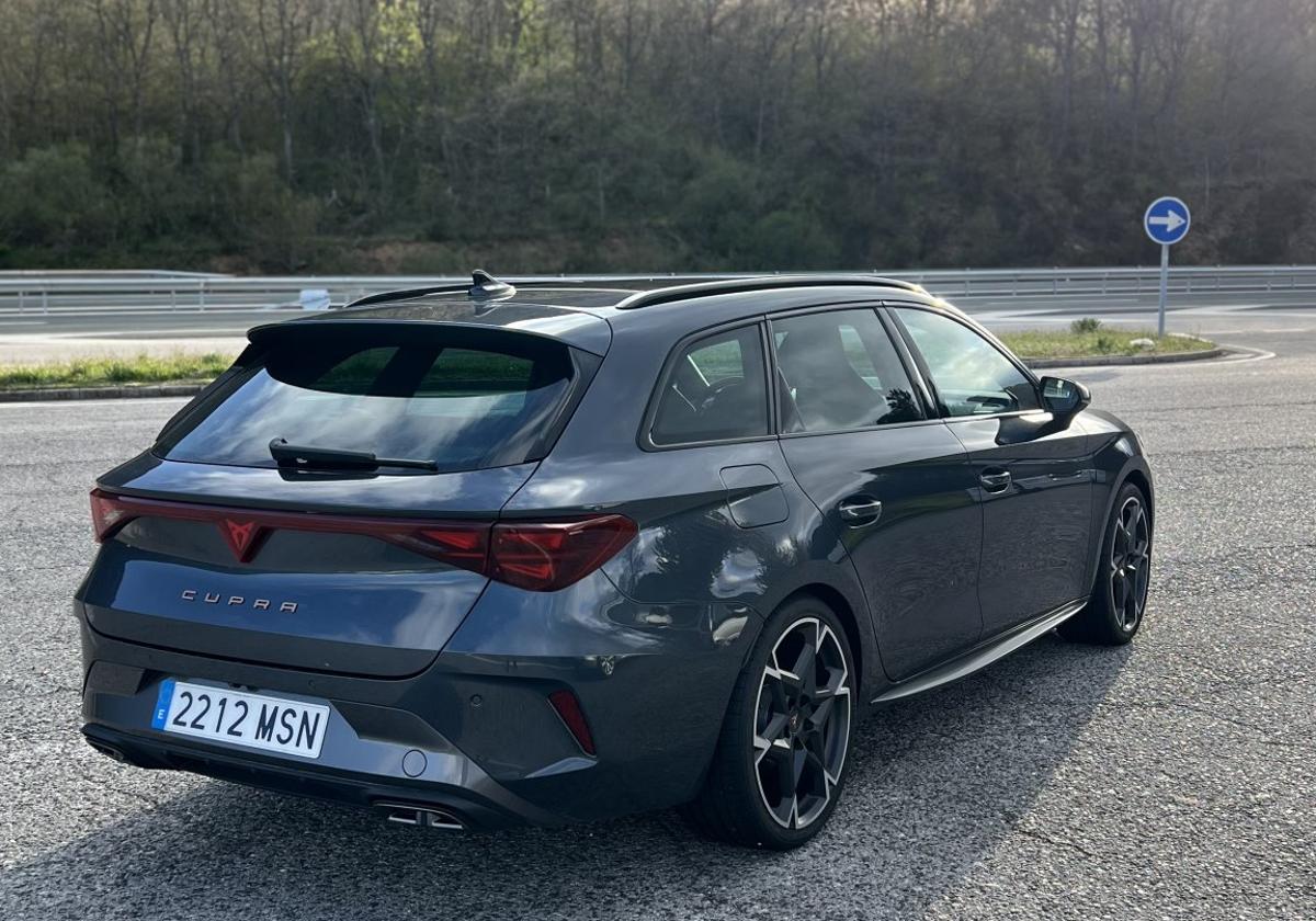 CUPRA León e-TSI con 150 CV.