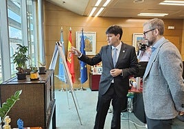 El consejero de Ciencia, Industria y Empleo, Borja Sánchez, se ha reunido hoy con el director del programa Aceleradora de Innovación en Defensa para el Atlántico Norte de la OTAN, Tom Dallas McSorley..