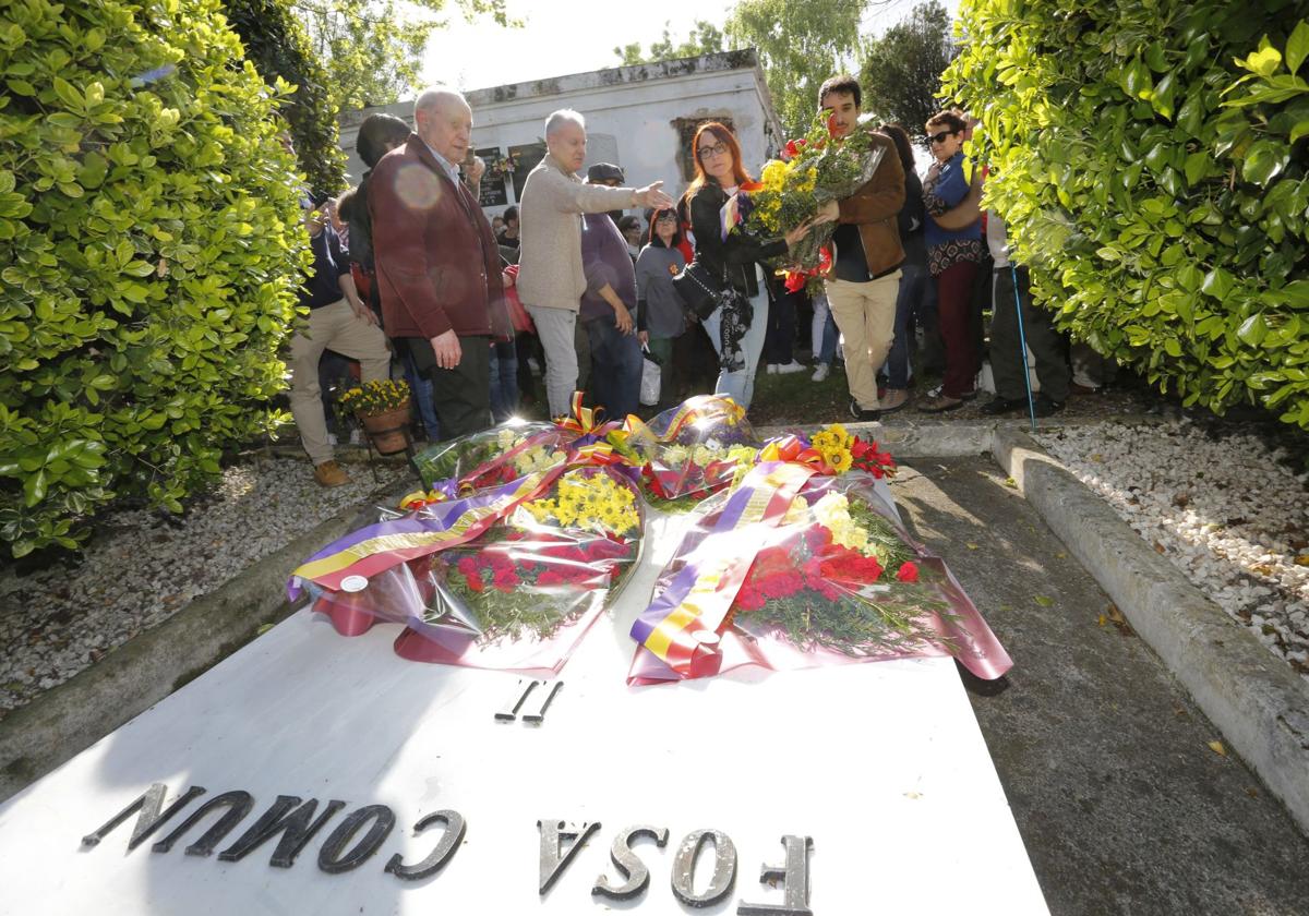 El Pleno de Gijón estudiará declarar el cementerio y la fosa común de El Sucu como lugar de memoria