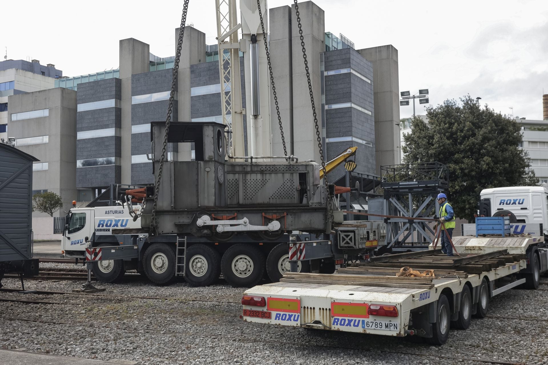 La única locomotora fabricada en Gijón que se conserva ha vuelto a casa