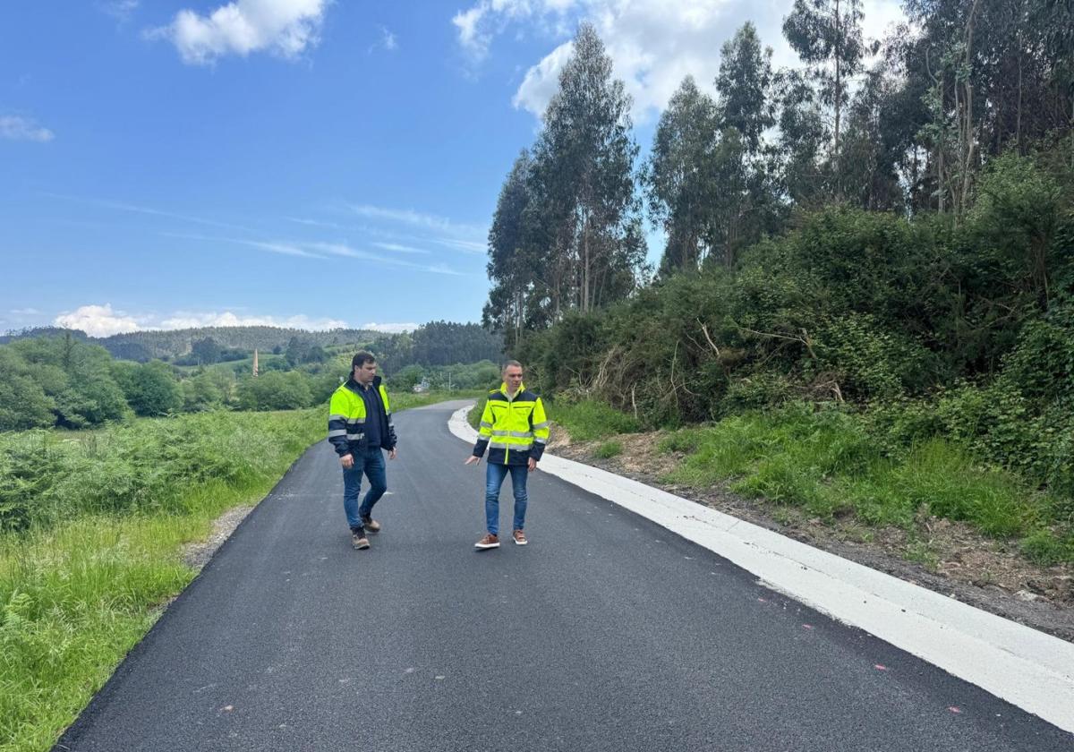 Corvera finaliza las obras para ensanchar la carretera entre Cancienes y Taujo