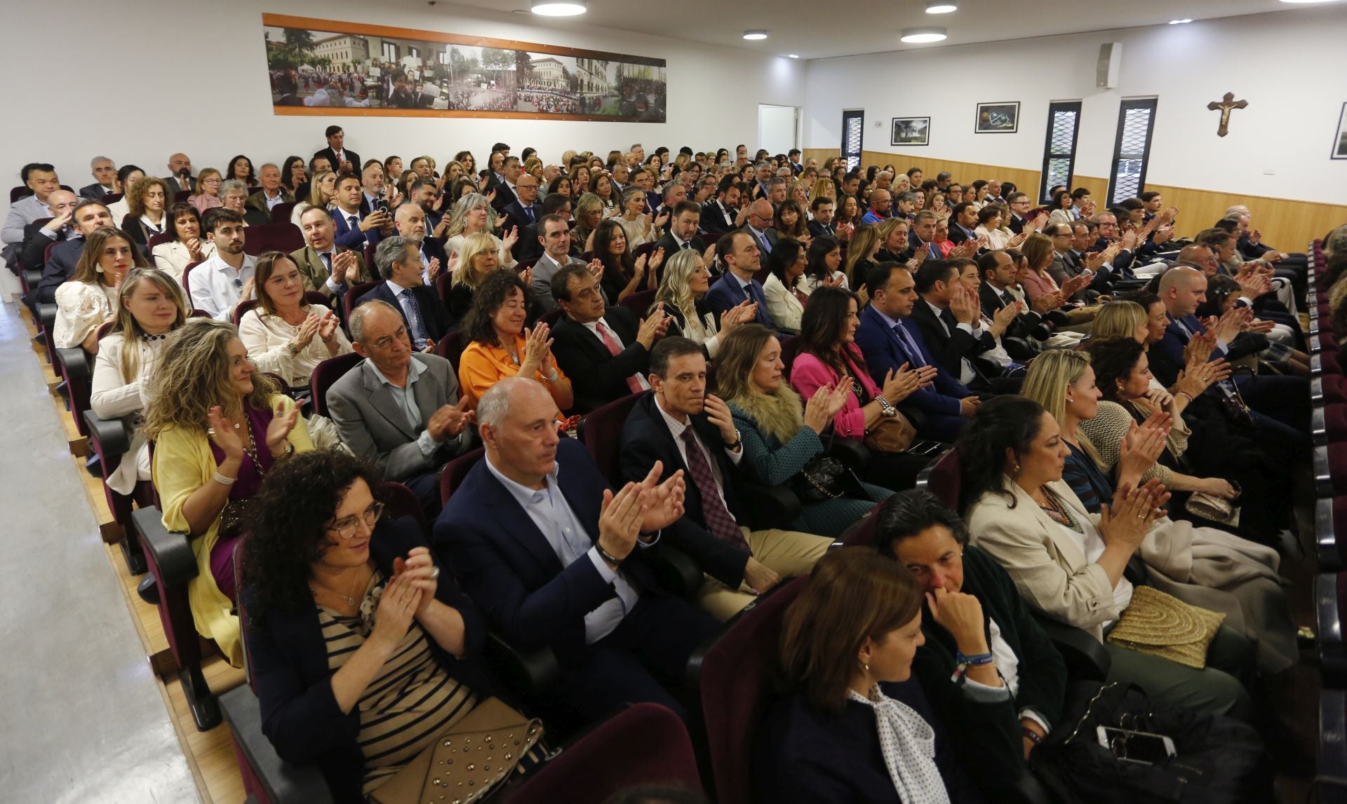 Asunción e Inmaculada celebran graduaciones en Gijón