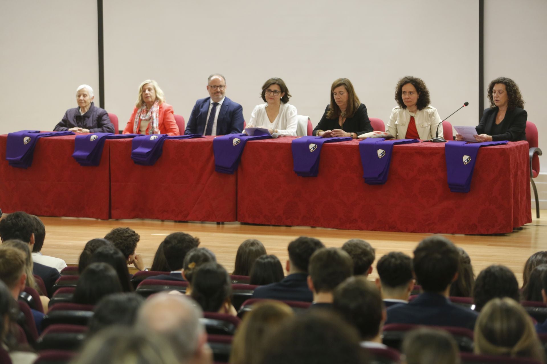Asunción e Inmaculada celebran graduaciones en Gijón