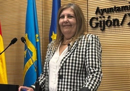 La concejala socialista Marina Pineda, este jueves, en la sala de prensa del Ayuntamiento.