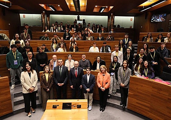 Celebración del pleno infantil en la Junta General del Principado.