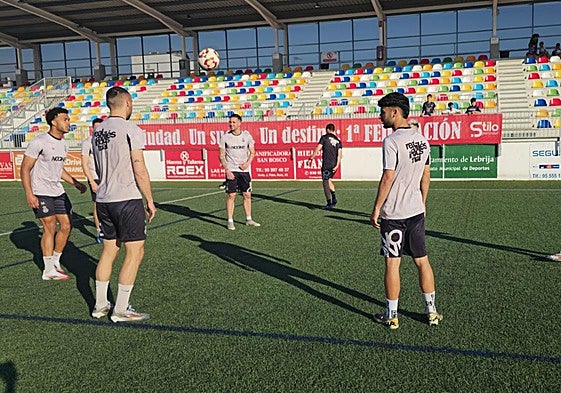 El Real Avilés se entrenó por última vez este viernes en Lebrija.