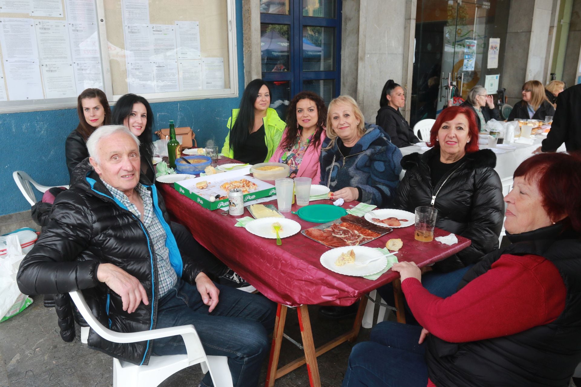 Comida en la calle en Pola de Laviana